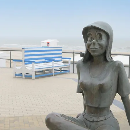 2-bedroom Flat Near The Sea