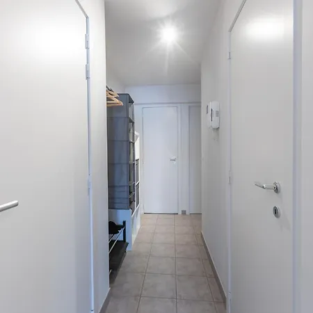 Apartmán 2-bedroom Flat Near The Sea